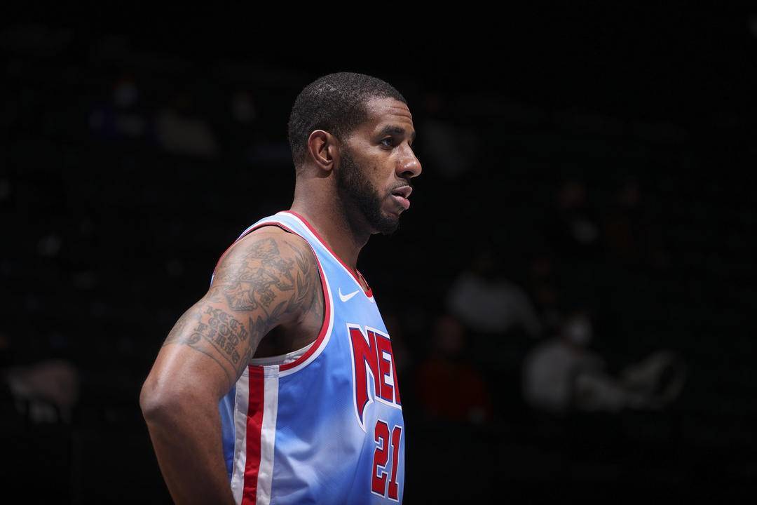 同时在无球 同时在无球