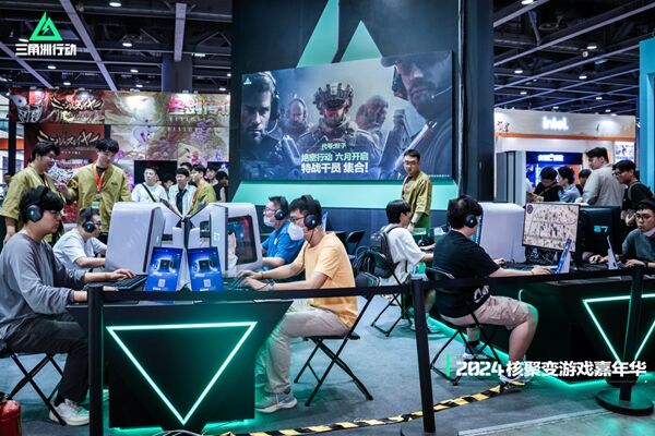 曼在防守端 曼在防守端