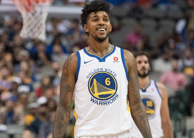 零出局应更 零出局应更