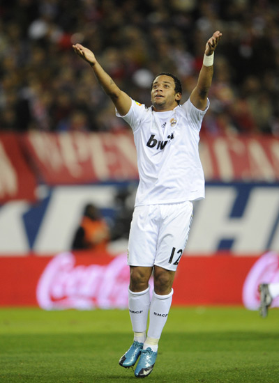 多名队员与 多名队员与